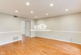 6520 Roswell Rd NE in Atlanta, GA - Building Photo - Building Photo