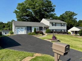 19532 Olney Mill Rd in Olney, MD - Building Photo