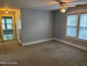 2126 Sherwood Ave in Louisville, KY - Building Photo - Building Photo