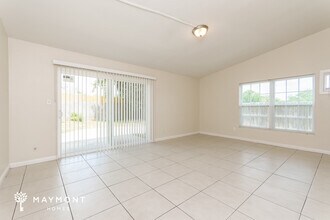 5825 Forest Grove Blvd in Orlando, FL - Building Photo - Building Photo