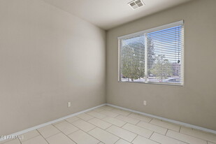 4052 Loma Dante in El Paso, TX - Building Photo - Building Photo