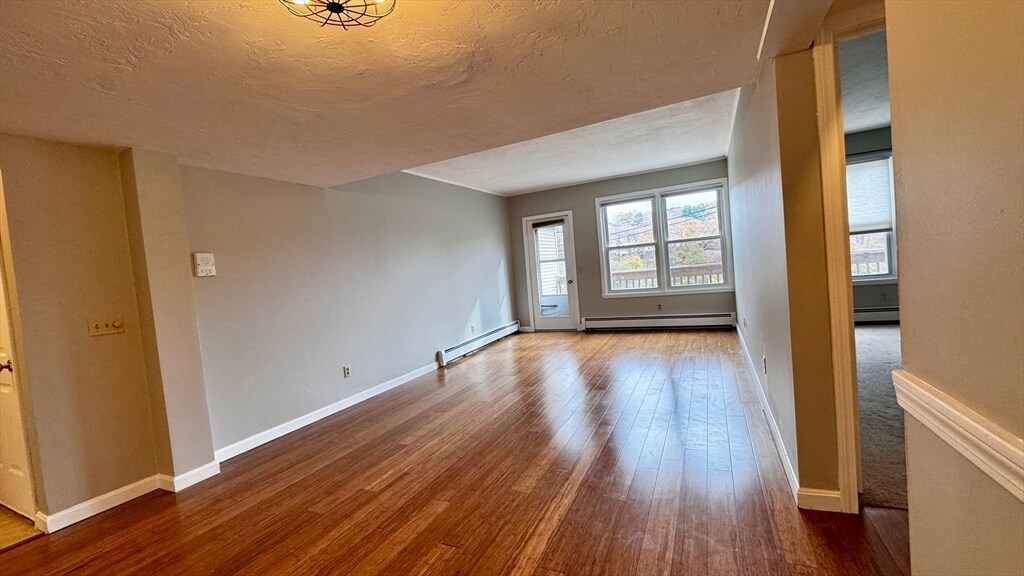 40 Nashua St in Clinton, MA - Building Photo