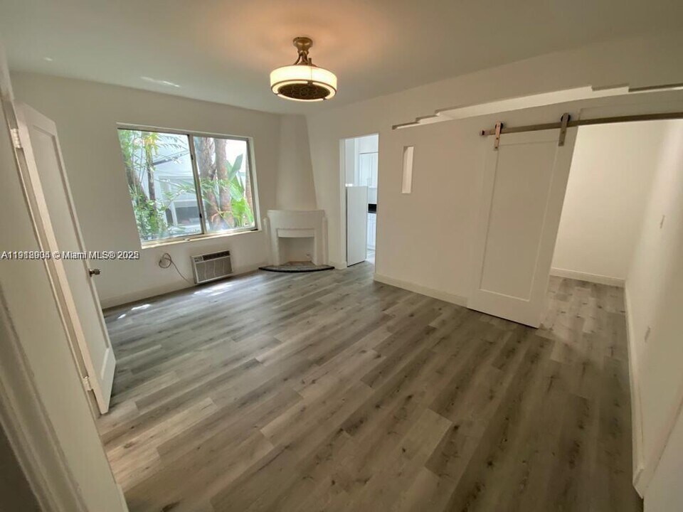 1525 Meridian Ave in Miami Beach, FL - Building Photo