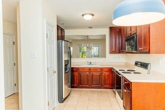 12002 Foxfield Cir in Richmond, VA - Building Photo - Building Photo