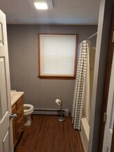 311 Taylor St, Unit first floor in Manchester, NH - Foto de edificio - Building Photo