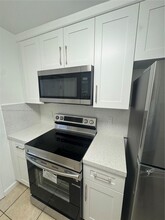 5420 Hollywood Blvd-Unit -103 in Hollywood, FL - Building Photo - Building Photo