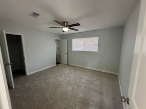 629 W Mimosa St in Angleton, TX - Building Photo - Building Photo