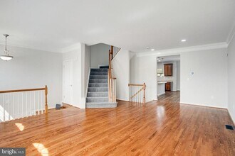 17485 Bayou Bend Cir in Dumfries, VA - Foto de edificio - Building Photo