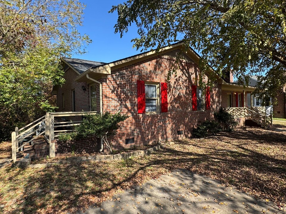 1804-1806 Autumn Ln in Tarboro, NC - Building Photo