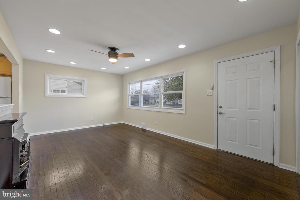 244 Pomona Ave in Glassboro, NJ - Building Photo