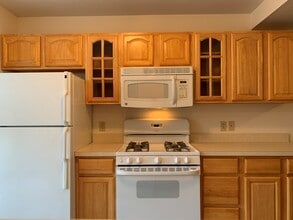 Woodland Hills Townhomes in Erie, PA - Building Photo - Building Photo