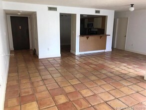 8860 SW 123rd Ct-Unit -K205 in Miami, FL - Foto de edificio - Building Photo