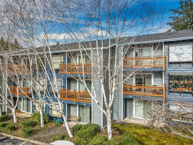 Inlet View Apartments in Silverdale, WA - Building Photo - Building Photo