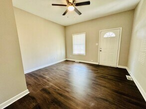 525 Lilly Ave in Louisville, KY - Building Photo - Building Photo