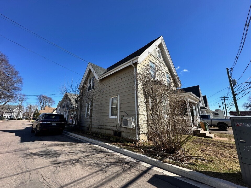 55 Spring St in Summerside, PE - Building Photo