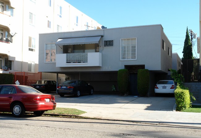 1916 Selby Ave in Los Angeles, CA - Building Photo - Building Photo