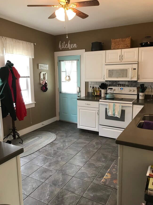 329 Spring St, Unit 1 st Floor Apartment