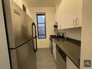 1 BED IN ELEVATOR BUILDING! in New York, NY - Building Photo - Building Photo