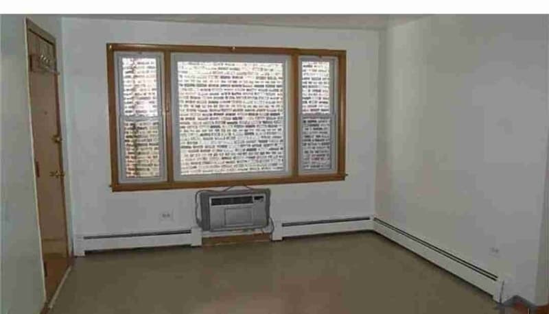 10955 S Vernon Ave-Unit -1W in Chicago, IL - Building Photo