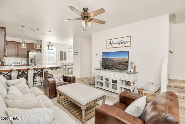property at 2591 W Pollo Cir