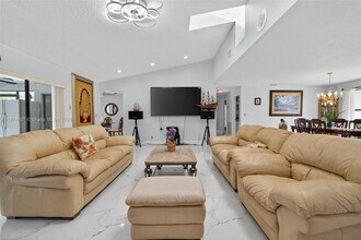 13582 Columbine Ave in Wellington, FL - Building Photo - Building Photo