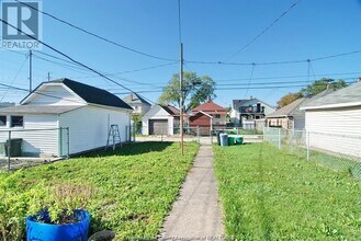 875 Parent in Windsor, ON - Building Photo - Building Photo
