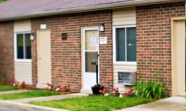 Garden Manor Apartments in Troy, OH - Building Photo - Building Photo