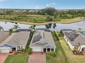 6028 Milestone Dr in Apollo Beach, FL - Building Photo