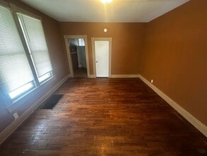 2917 Locust St in St. Joseph, MO - Building Photo - Building Photo