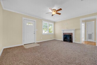 207 Border Dr E in Mobile, AL - Foto de edificio - Building Photo