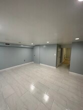 17411 109th Ave in Jamaica, NY - Foto de edificio - Building Photo