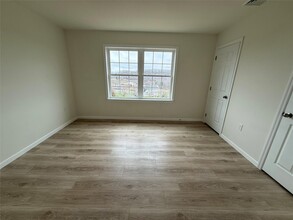 24 Burma Rd in Marlboro, NY - Building Photo - Building Photo