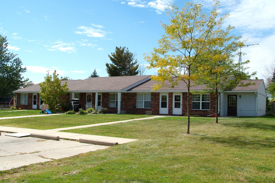 309 Clarence St in Yale, MI - Building Photo