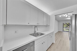 1200 SW 124th Terrace in Pembroke Pines, FL - Building Photo - Building Photo