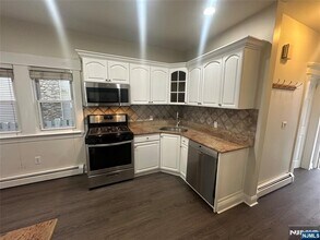 254 Everett Ave in Wyckoff, NJ - Building Photo - Building Photo