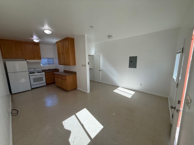 311 S Curryer St in Santa Maria, CA - Building Photo - Building Photo