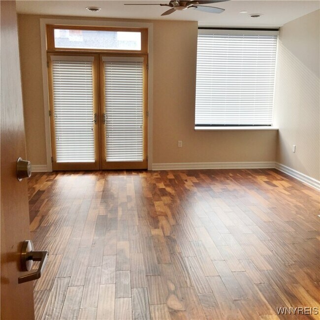 481 Franklin St in Buffalo, NY - Building Photo - Building Photo