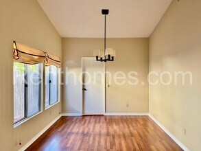 8894 Donaker St in San Diego, CA - Building Photo - Building Photo