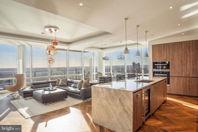 300 International Drive in Baltimore, MD - Building Photo - Building Photo