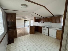 153 CB Daniels SR Rd in Wanchese, NC - Building Photo - Building Photo