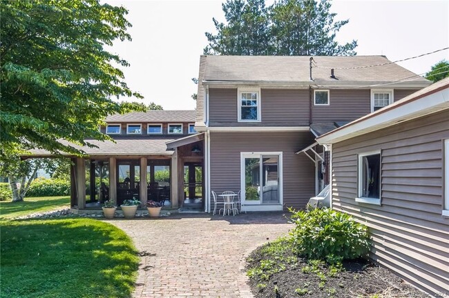 116 Overshore Dr E in Madison, CT - Building Photo - Building Photo