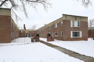 Skyview Apartments in Cleveland, OH - Building Photo - Building Photo