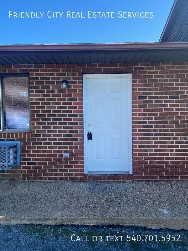 525 Hawkins St in Harrisonburg, VA - Building Photo - Building Photo