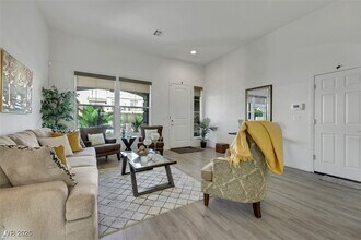 10167 Bishops Peak Ct in Las Vegas, NV - Building Photo - Building Photo