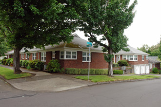 1302-1318 SE 26th in Portland, OR - Building Photo - Building Photo