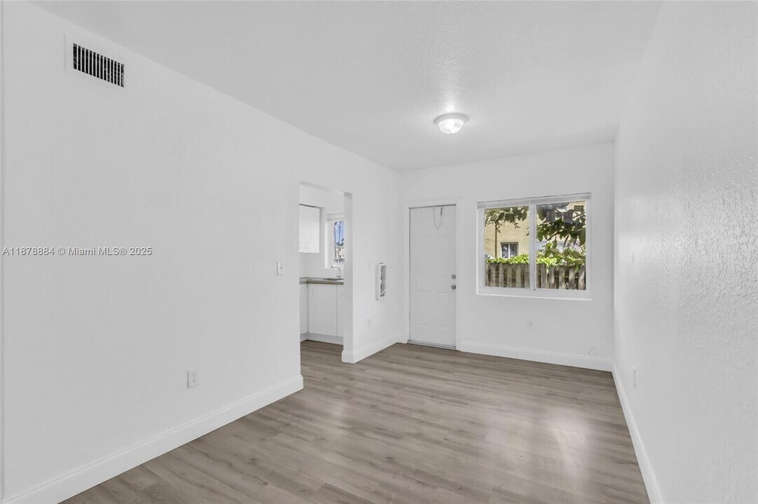 8329 NW 5th Ave in Miami, FL - Building Photo