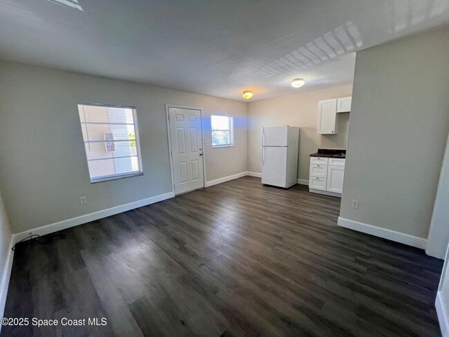 1328 S Patrick Dr in Satellite Beach, FL - Building Photo - Building Photo