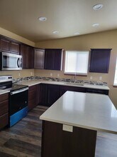 609 S Washington Ave in Centralia, WA - Building Photo - Building Photo