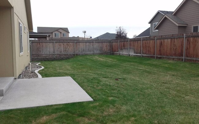 2108 S Quillan St in Kennewick, WA - Building Photo - Building Photo