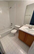4979 Palmbrooke Cir in West Palm Beach, FL - Foto de edificio - Building Photo